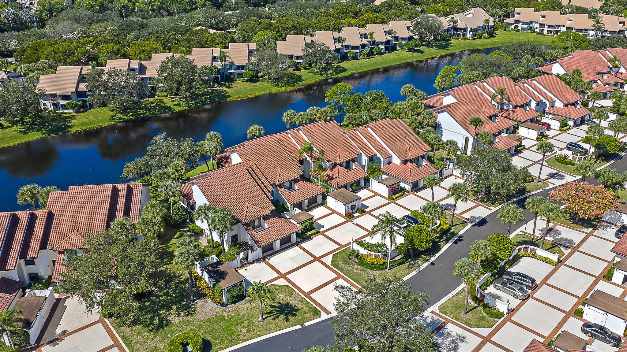 Jonathans Landing - Trade - Residential