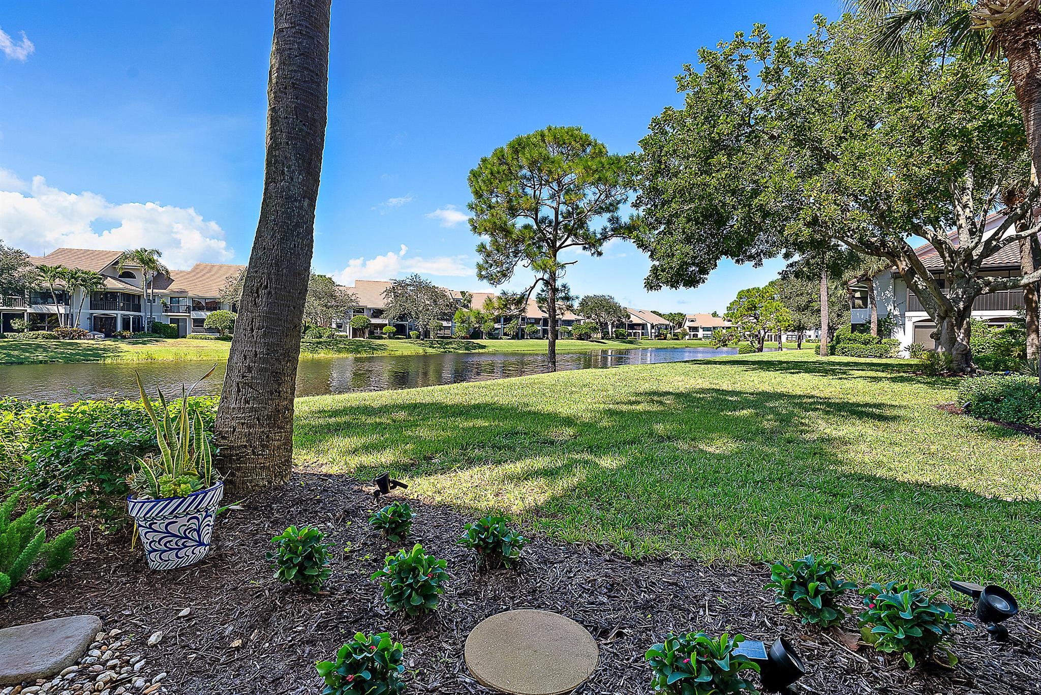Jonathans Landing - Trade - Residential