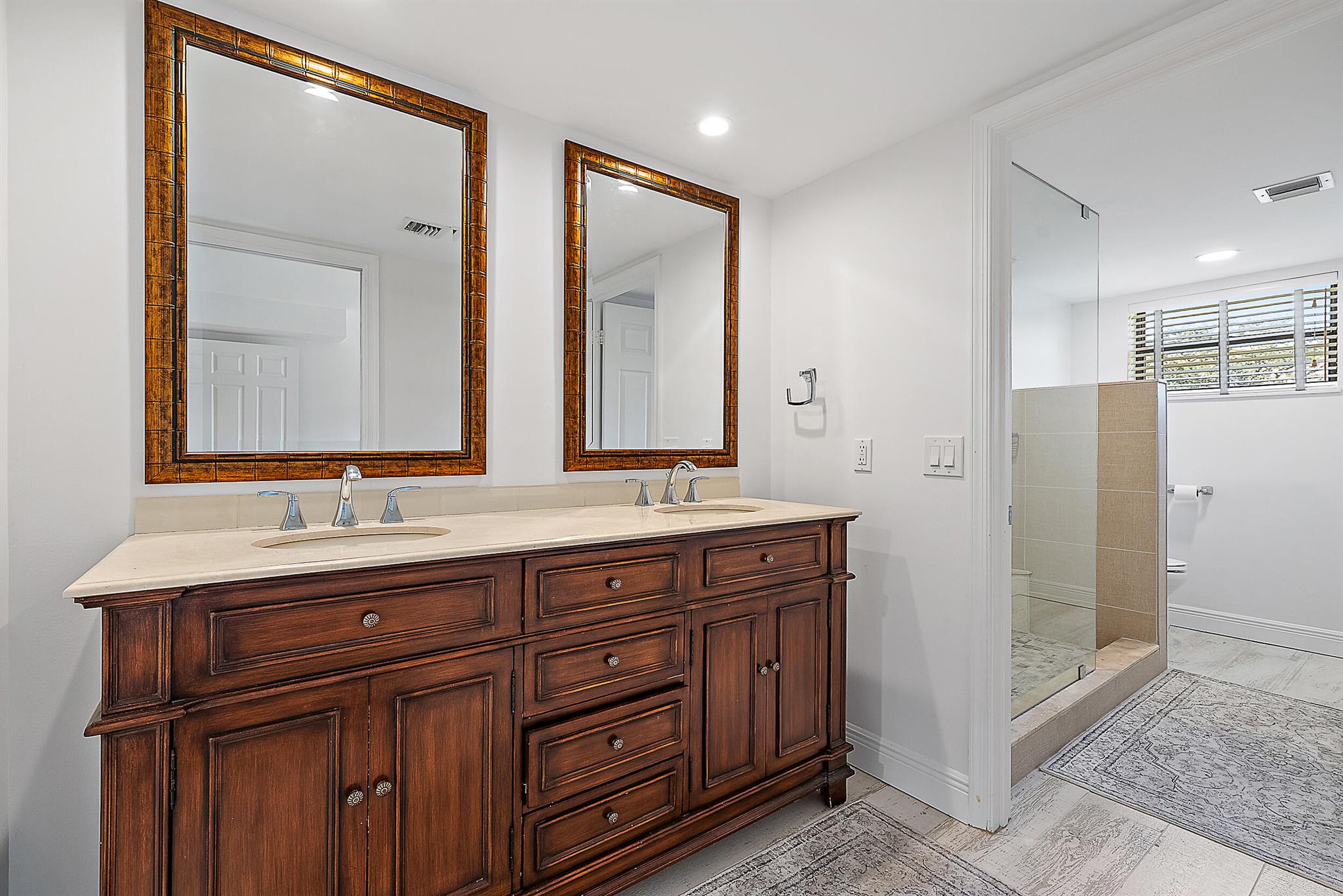 Jonathans Landing - Trade - Residential
