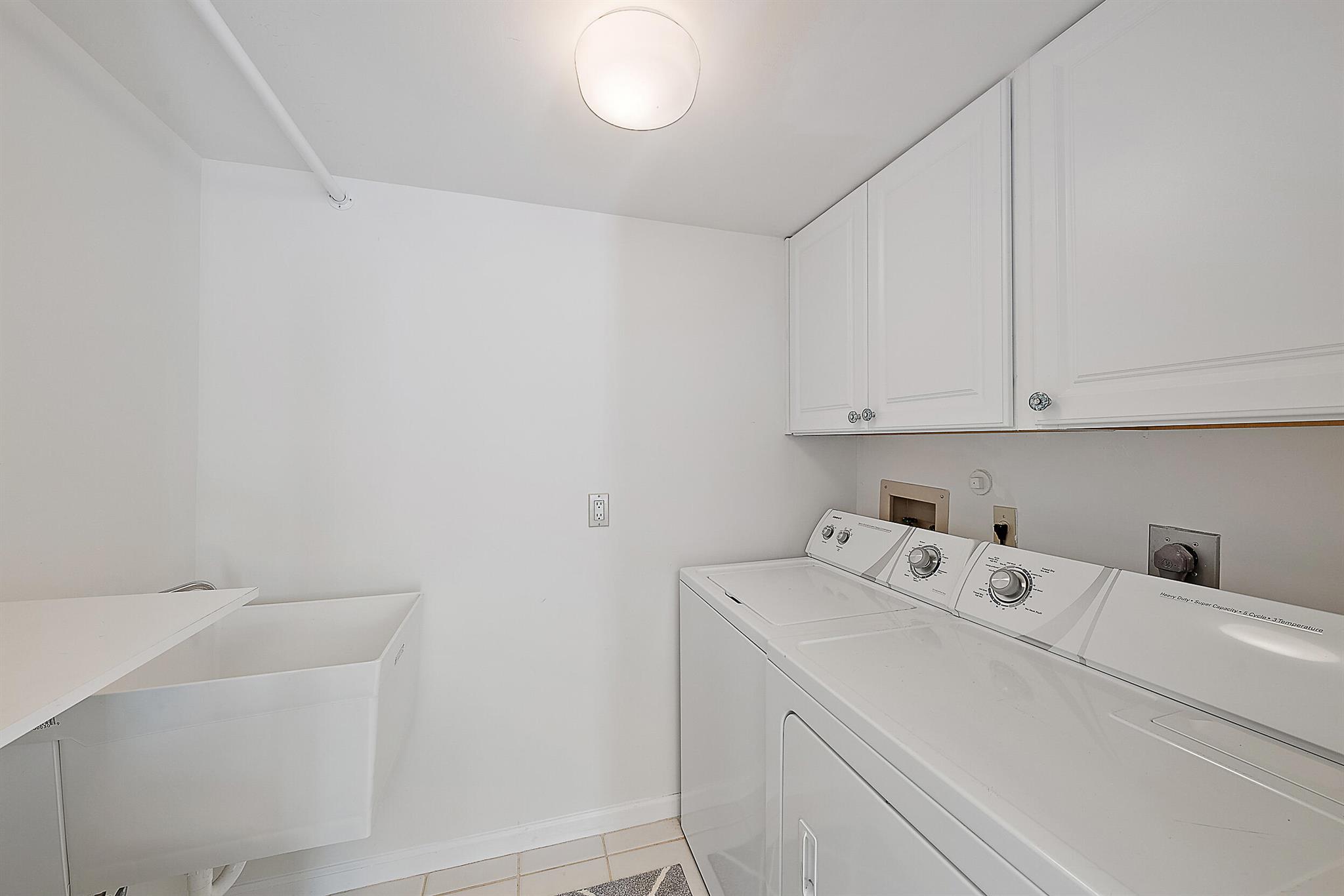 Jonathans Landing - Trade - Residential
