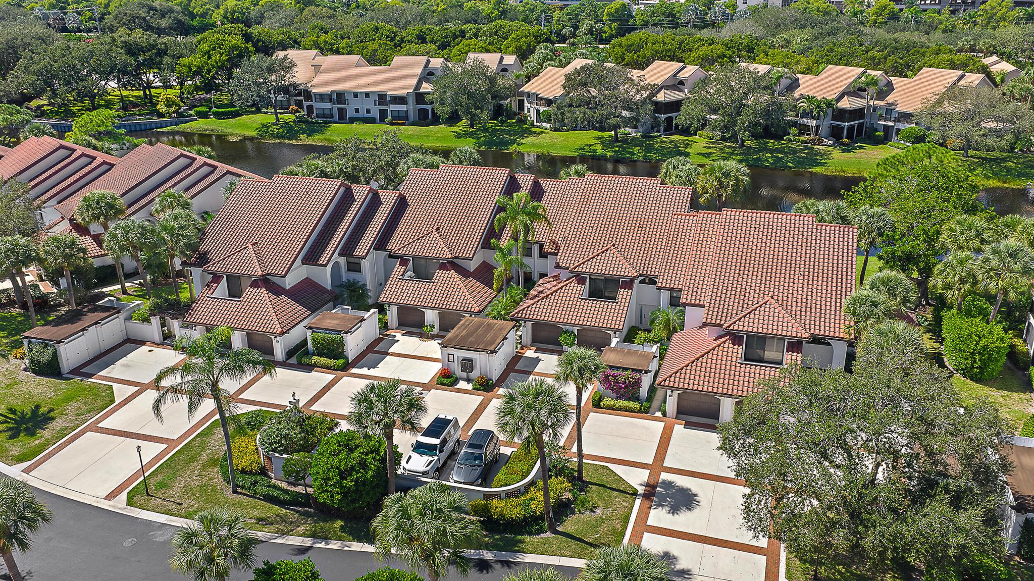 Jonathans Landing - Trade - Residential