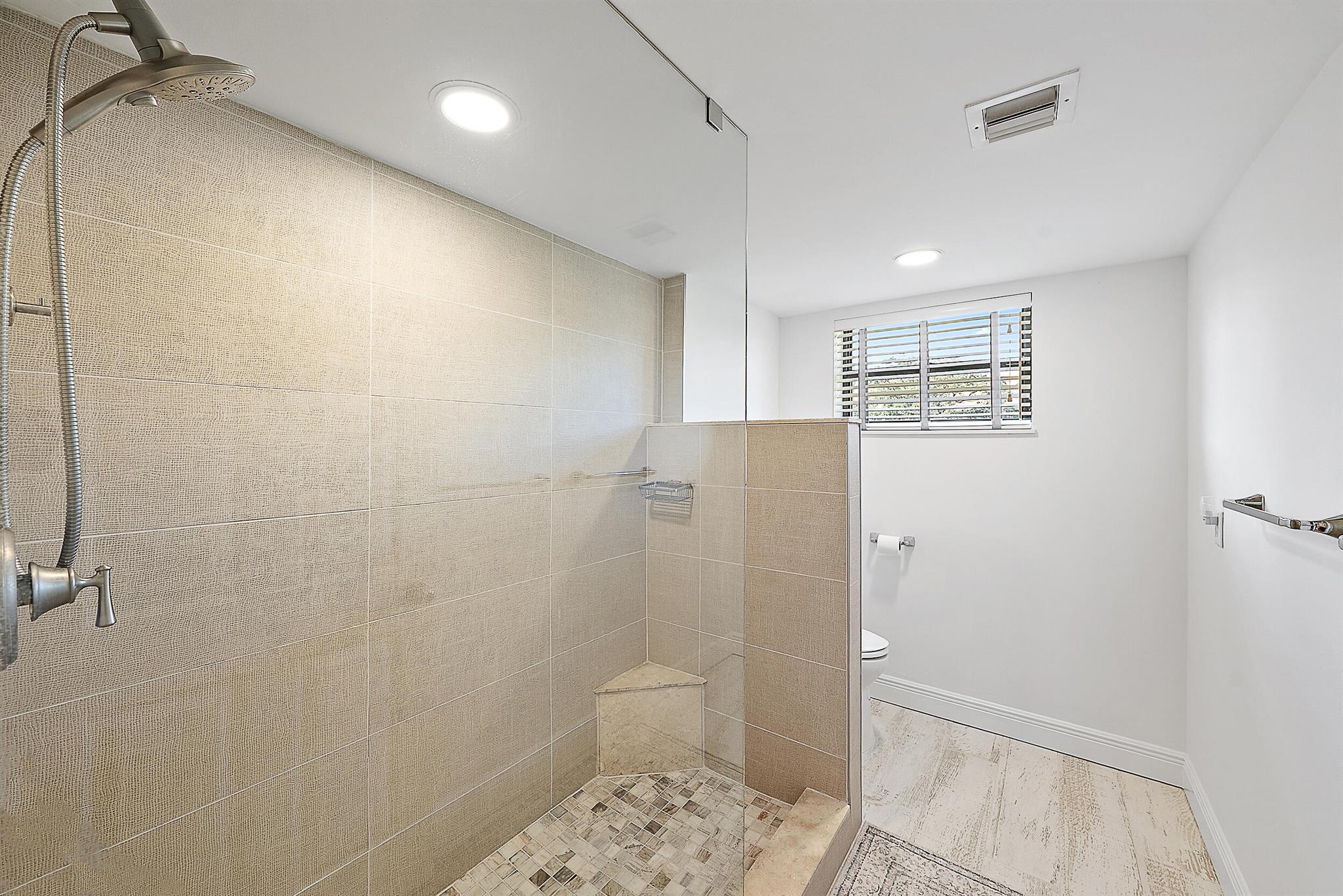 Jonathans Landing - Trade - Residential