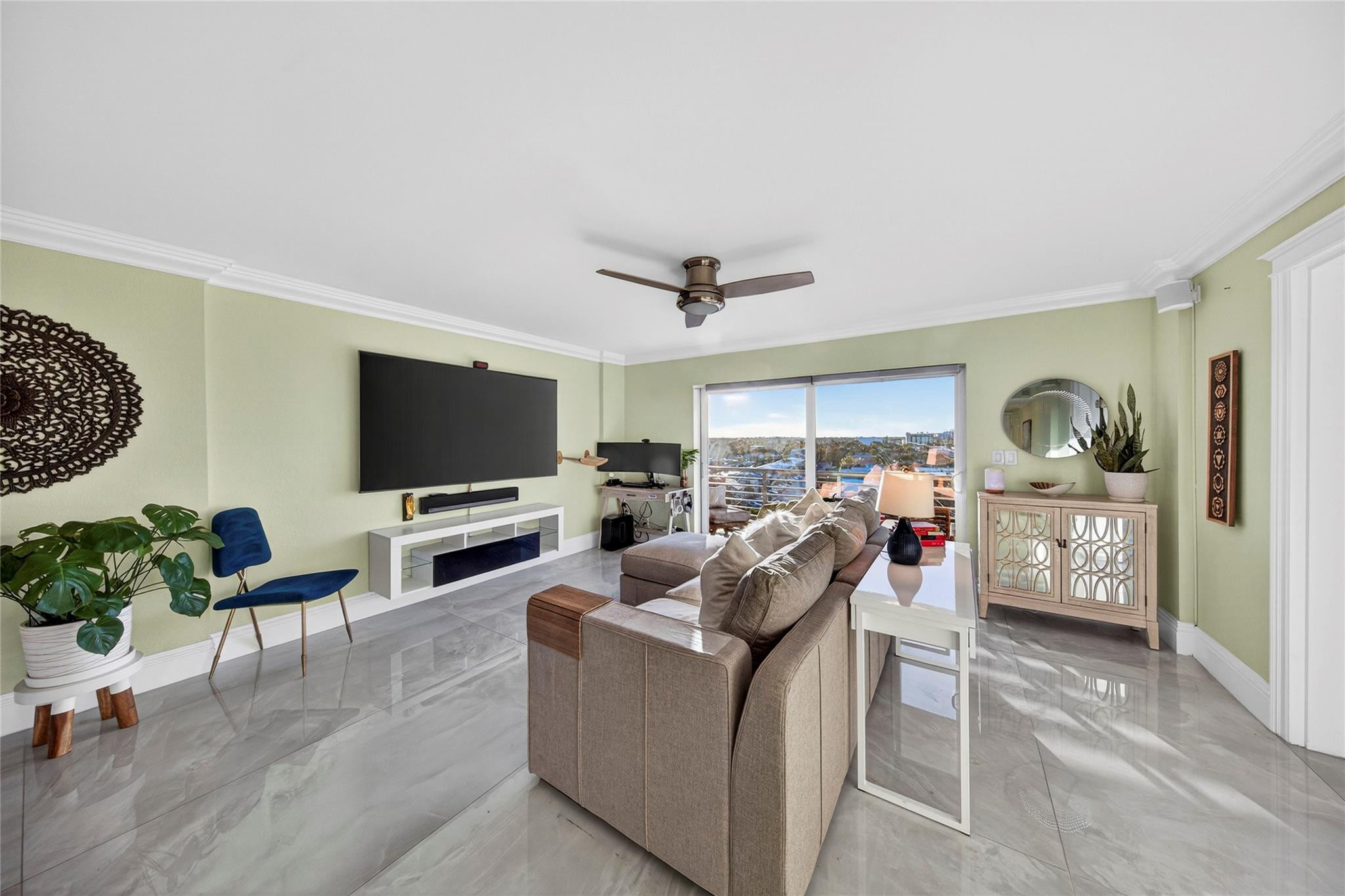 LAUDERDALE TOWER CONDO - Residential