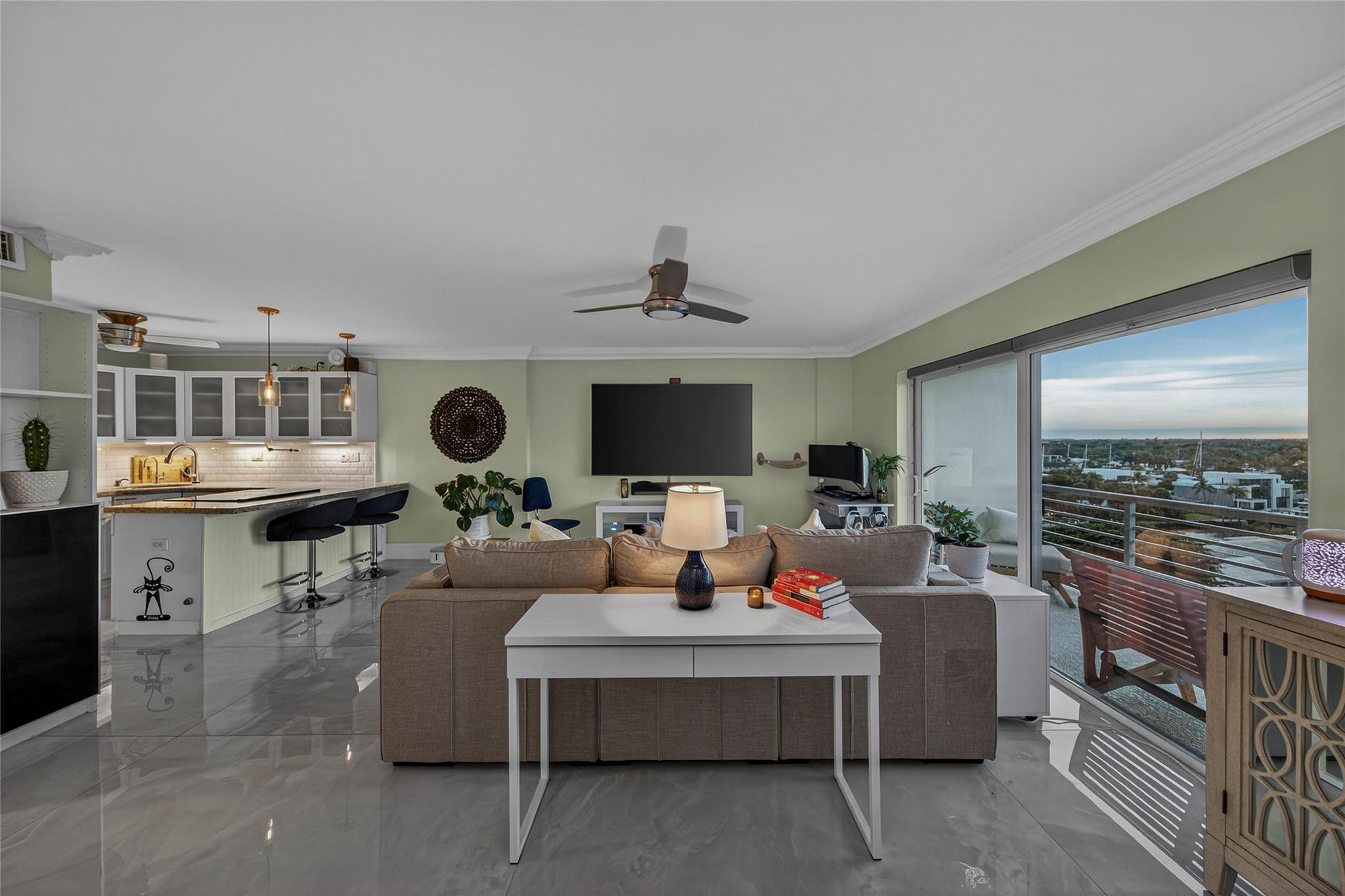 LAUDERDALE TOWER CONDO - Residential