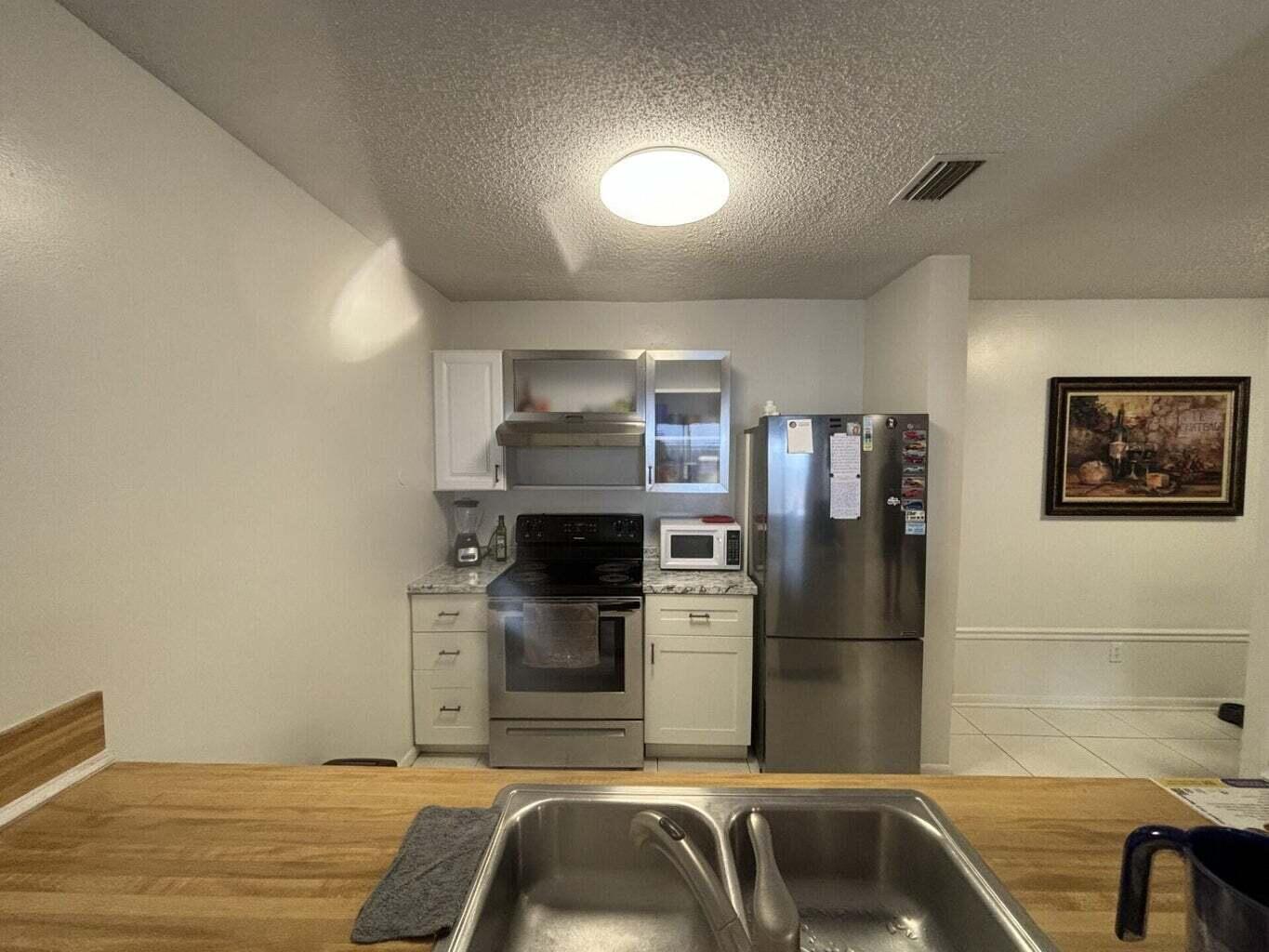 SANDALWOOD OF VERO - Residential Lease