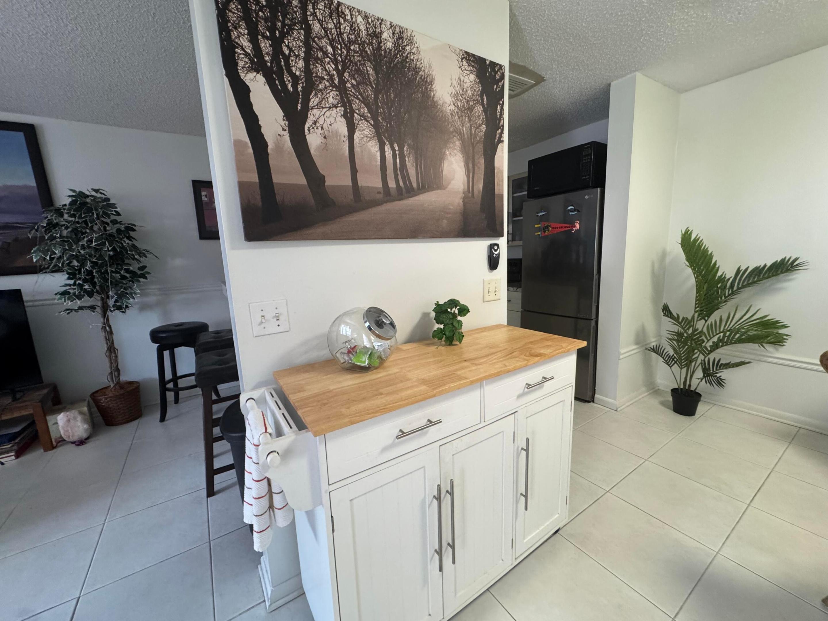 SANDALWOOD OF VERO - Residential Lease