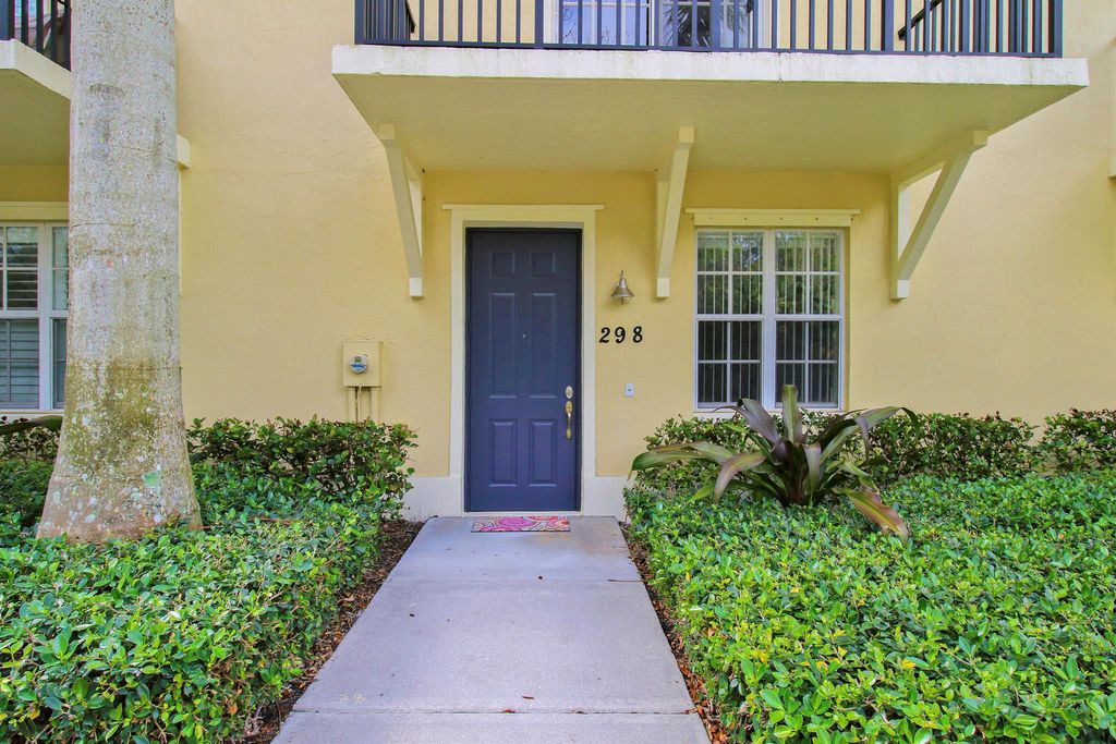 Photo of 298 Quarry Knoll Way, Jupiter, FL 33458 (MLS # R10966043)
