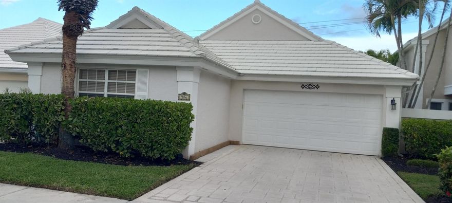 Pristine 2 bedroom plus Den, 2.5 baths, in The Colony.  Den can be 3rd bedroom with door added.  Updated kitchen, beautiful cabinetry, granite countertops.  Updated baths and fitted closets.  Marble & Wood floors.  Private Cul-de-sac location.  Large screened/roofed lanai with tile floor.  Oversized rear yard.  A classic beauty---must see.