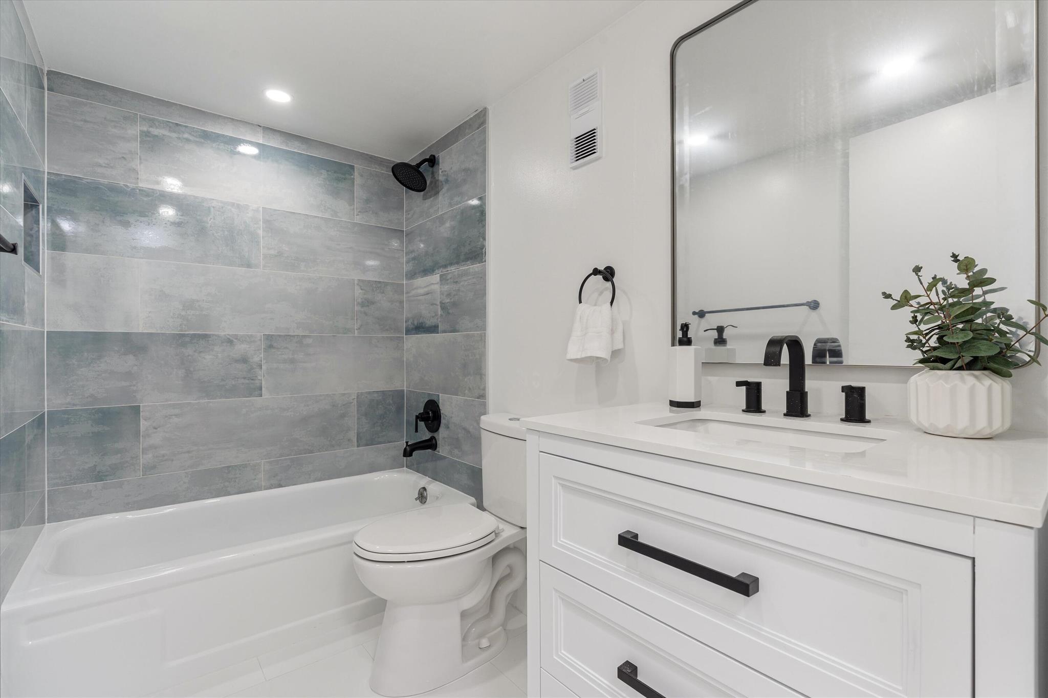 LAVERS DELRAY RACQUET CLU - Residential