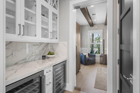Tiny photo for 4001 NE 24TH Avenue, Lighthouse Point, FL 33064 (MLS # B26053654)