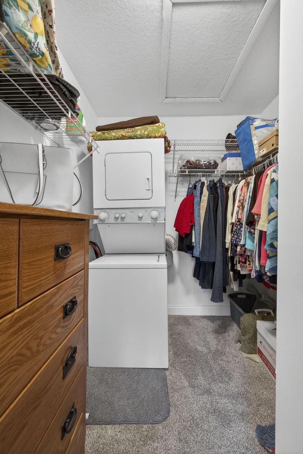 GOLDEN LAKES VILLAGE COND - Residential