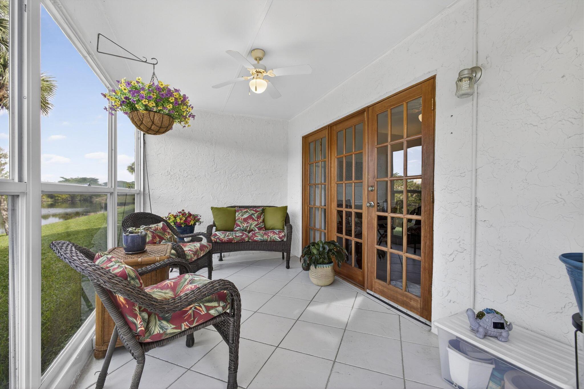 GOLDEN LAKES VILLAGE COND - Residential