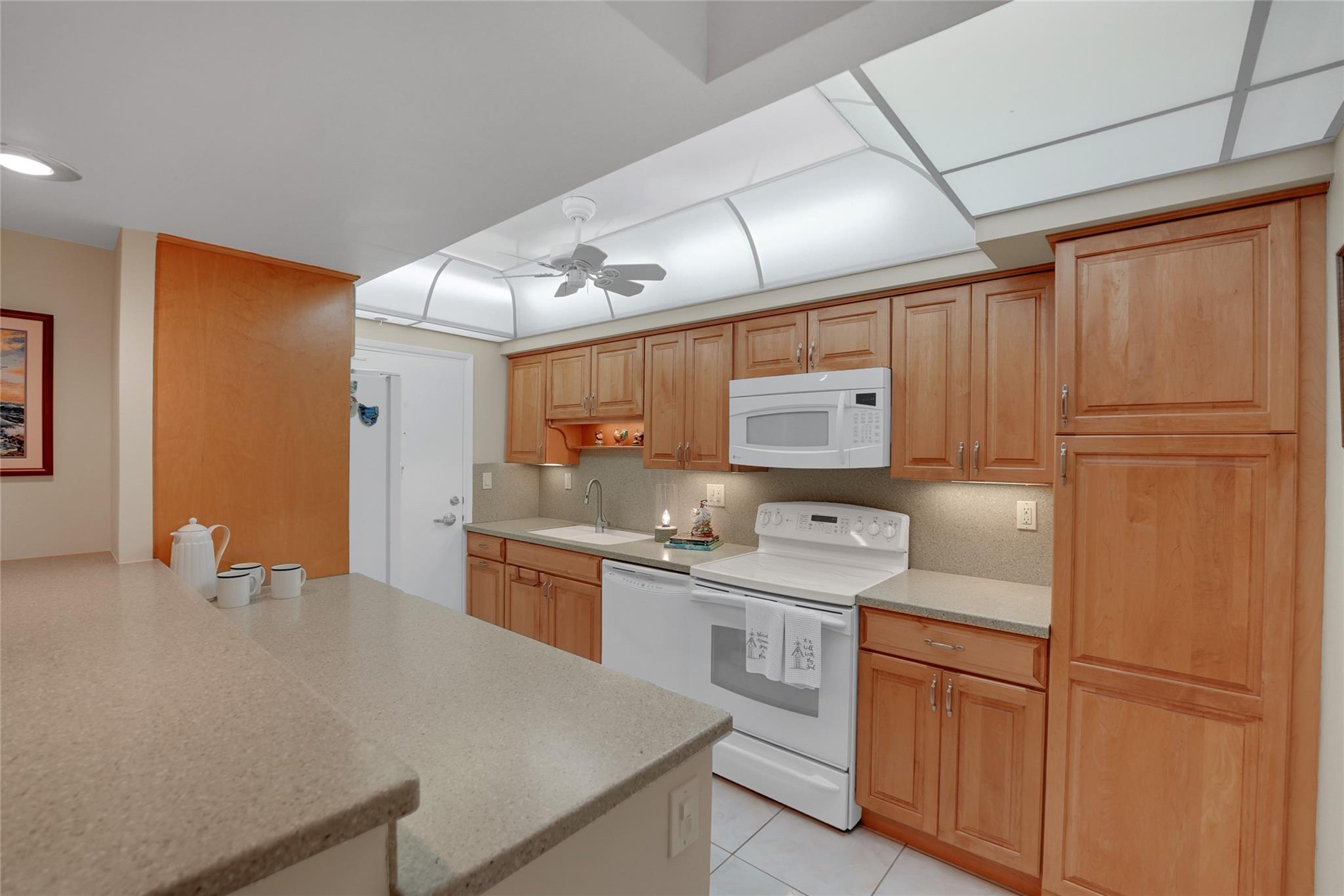3200 NE 36th St 319