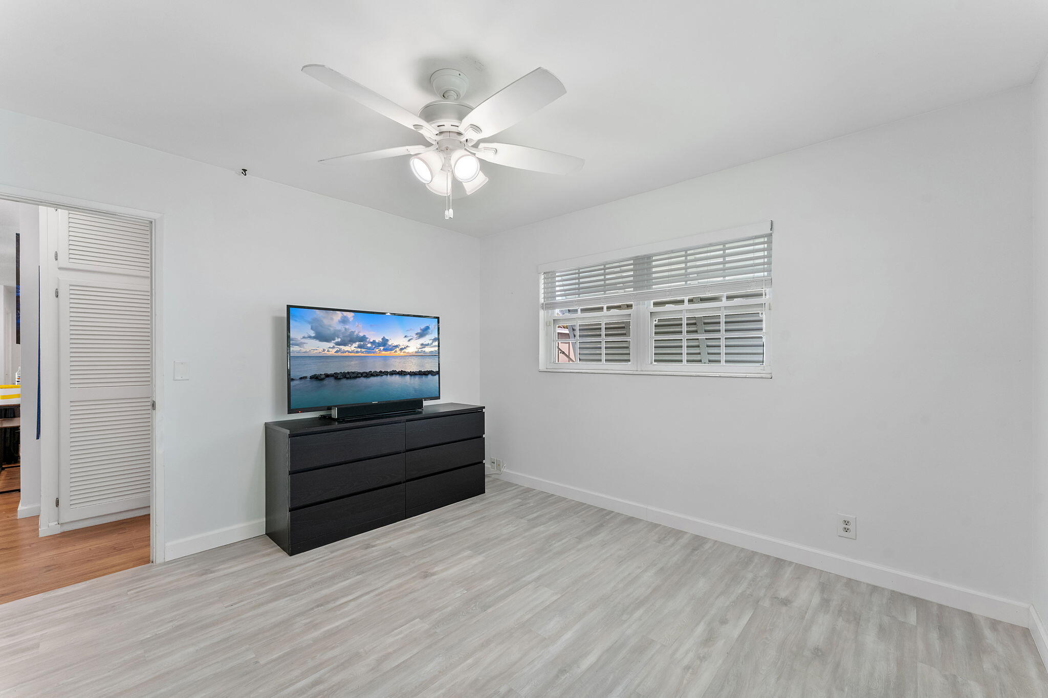 Coral Manor 2nd Add 55-37 - Residential