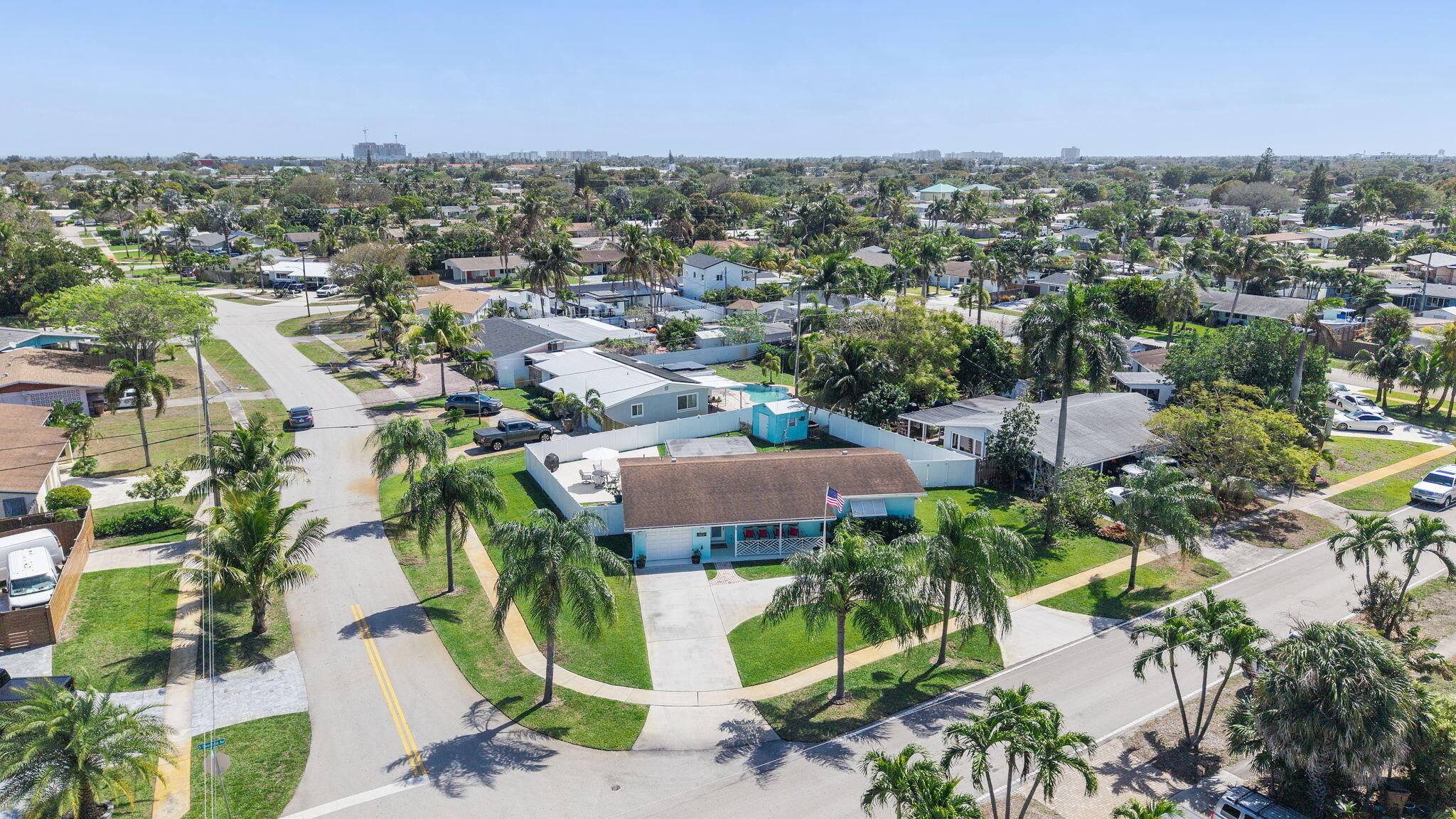 1162 S Deerfield Avenue Avenue