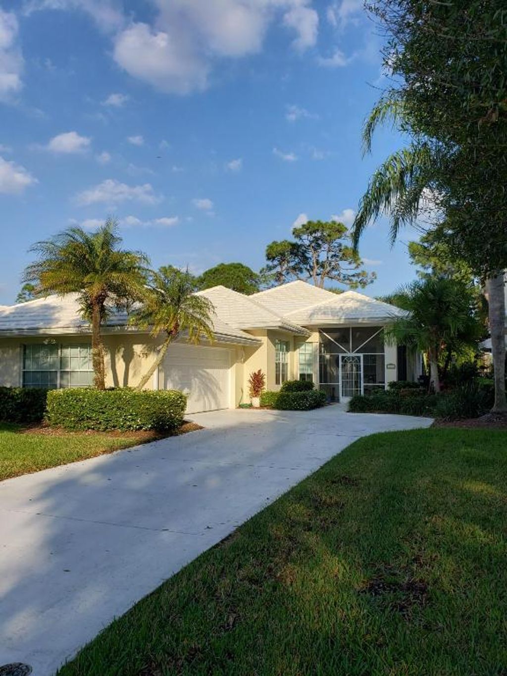 Photo of 433 SW Fairway Landing, Port Saint Lucie, FL 34986 (MLS # R10953716)