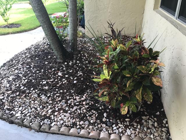 Golden Lakes 55+ community 2/2 model ''D''villa with separate dining room and enclosed porch. Washer & dryer, all tile and linoleum floors.Great views from porch. 1 dog under 30 lbs allowed, cats and birds welcome.