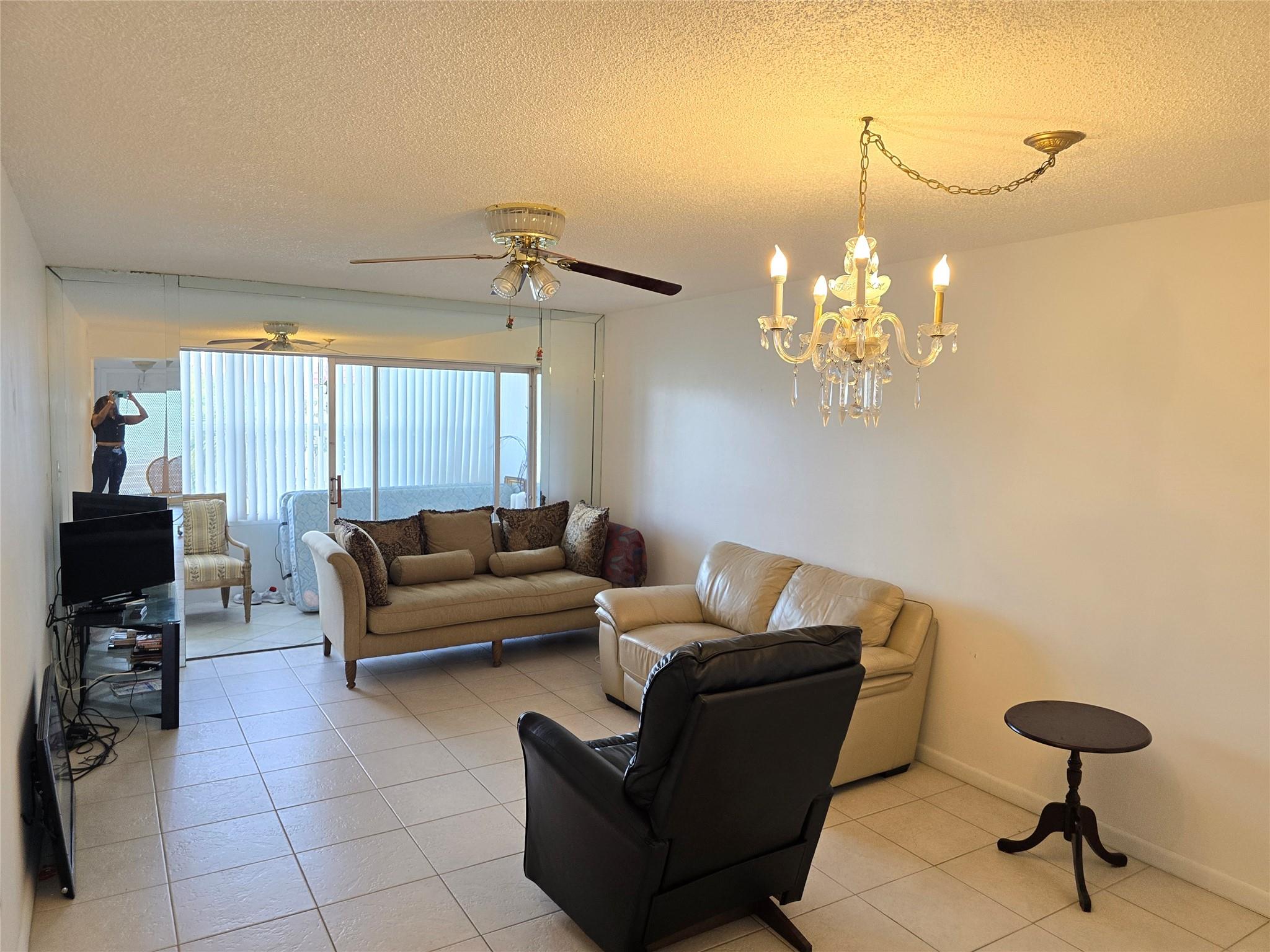 8060 N Sunrise Lakes Dr 305