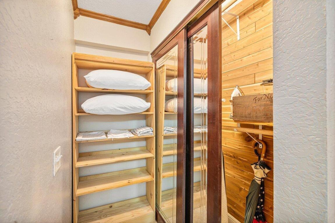 SNUG HARBOR SEC ONE - Residential