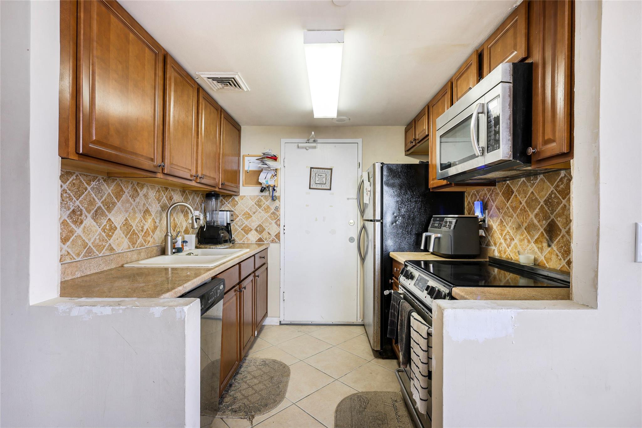 HOMETOWER - Residential