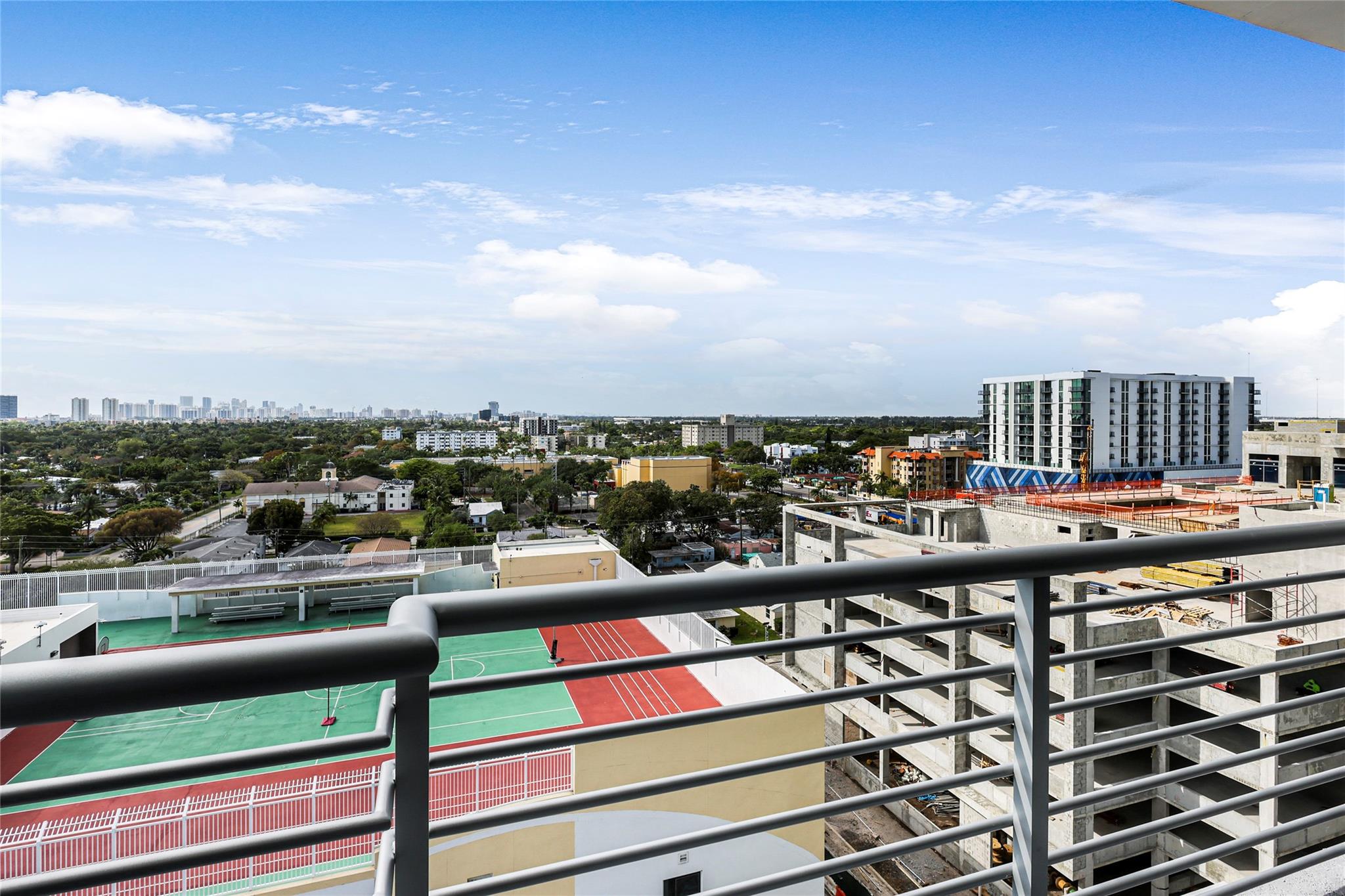 HOMETOWER - Residential