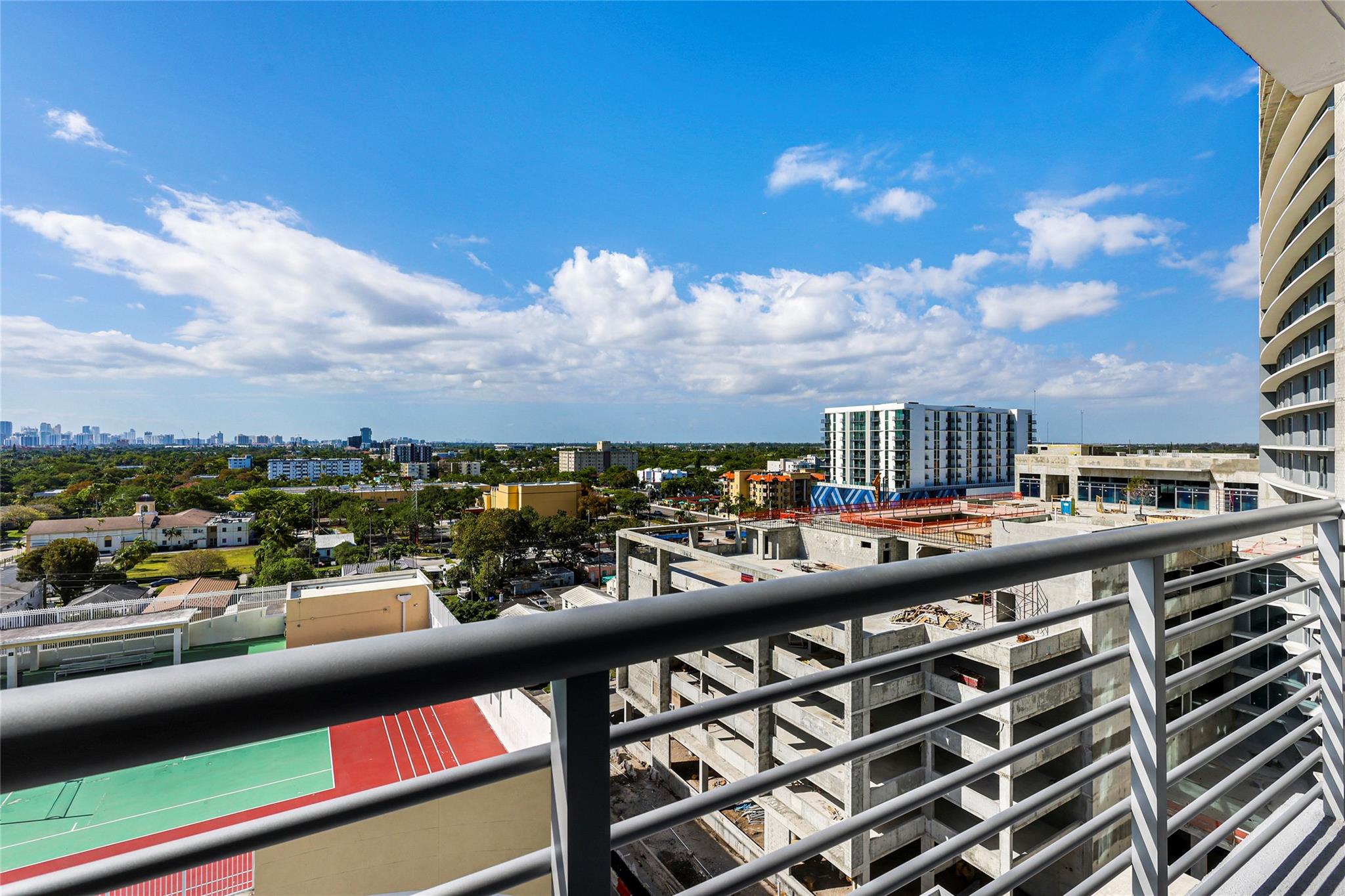 HOMETOWER - Residential
