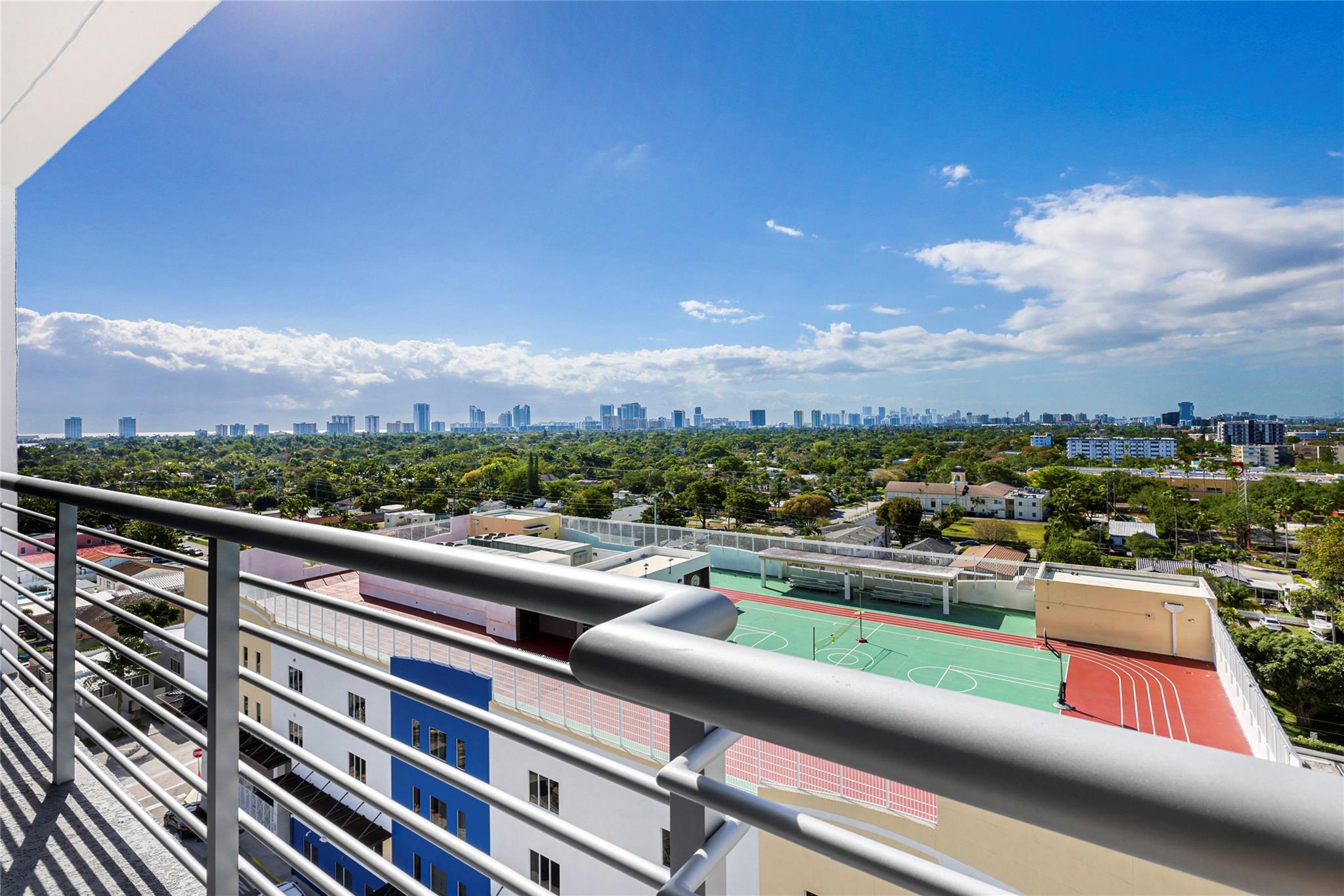 HOMETOWER - Residential
