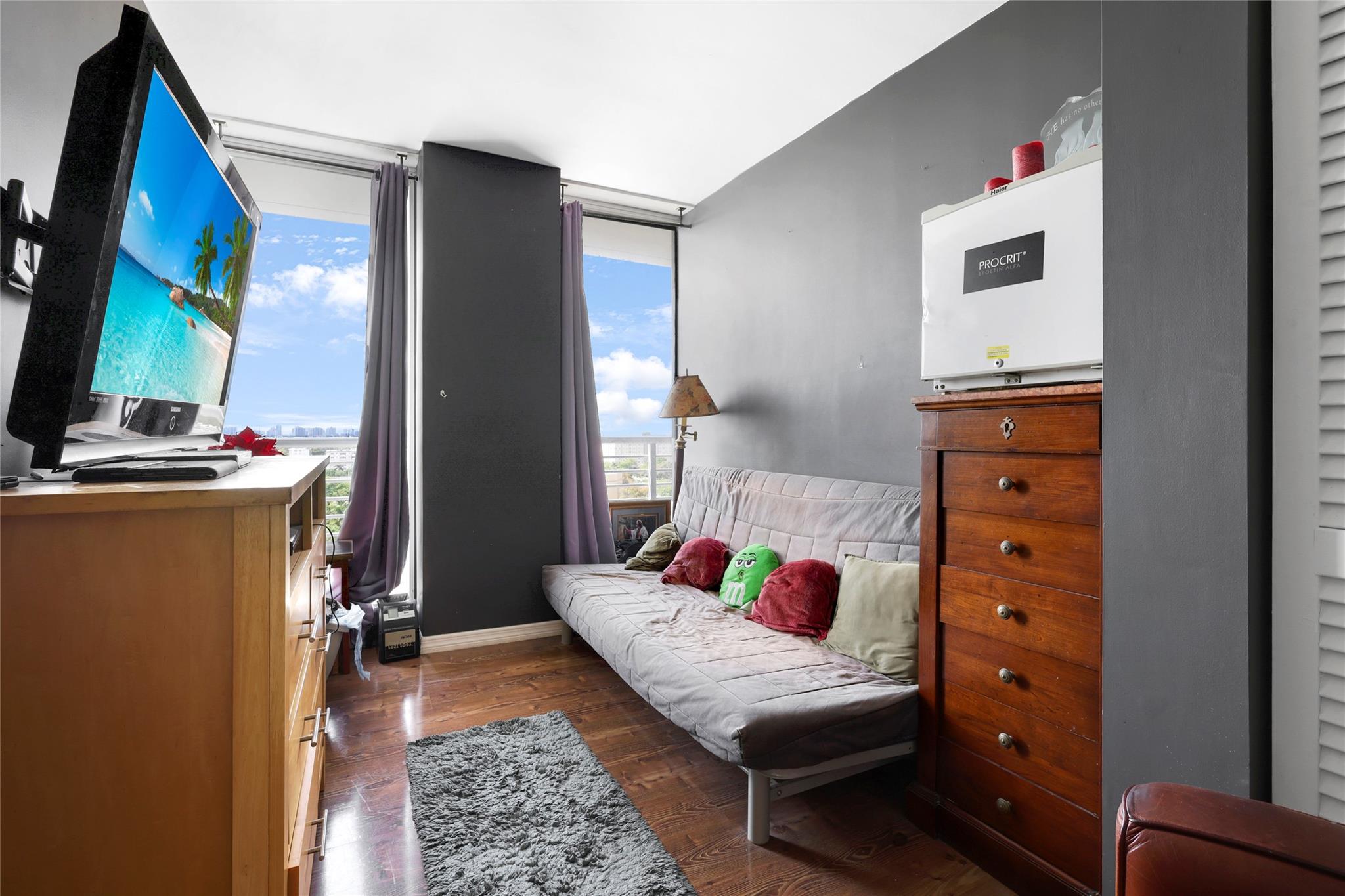 HOMETOWER - Residential