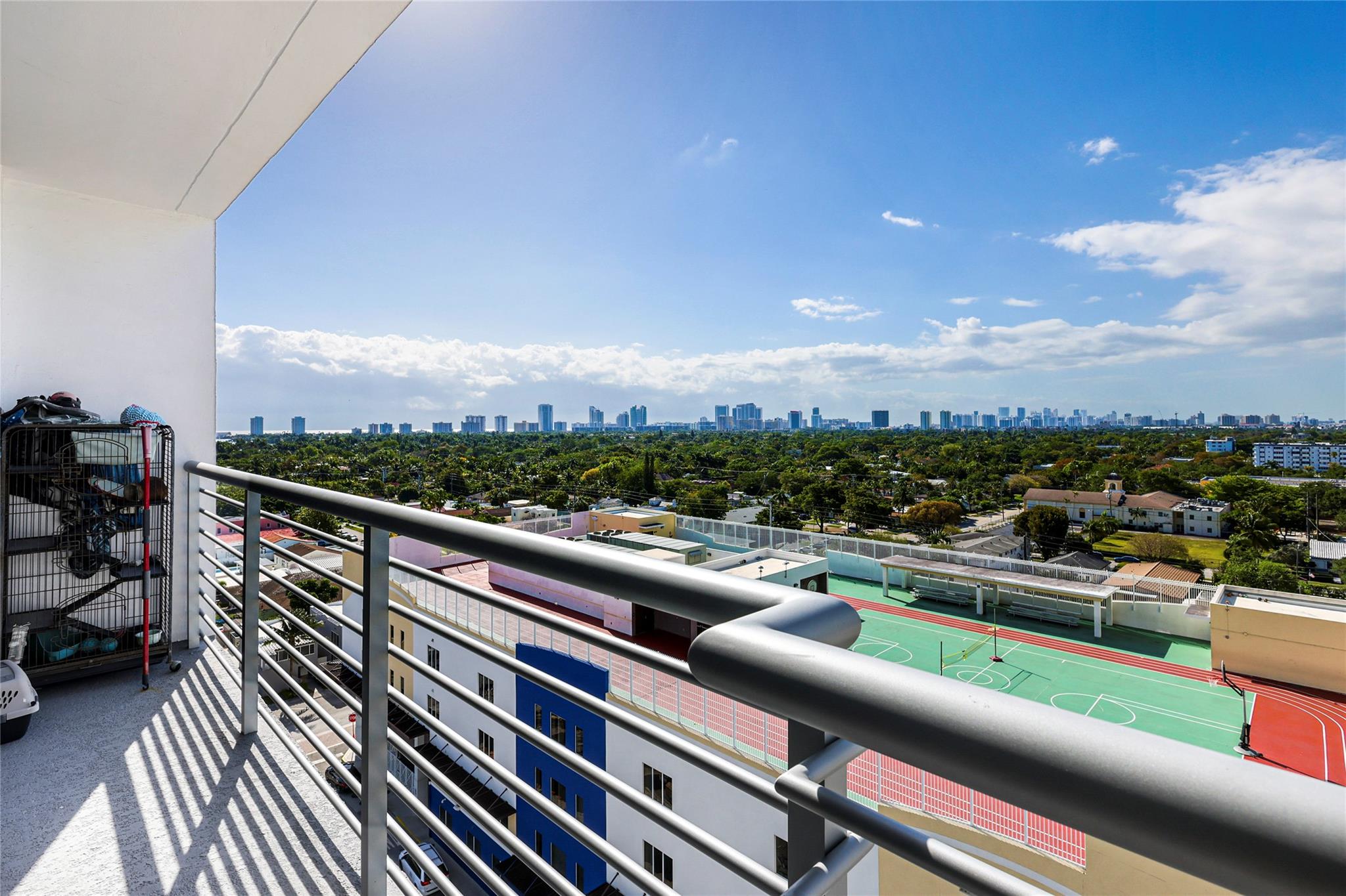 HOMETOWER - Residential