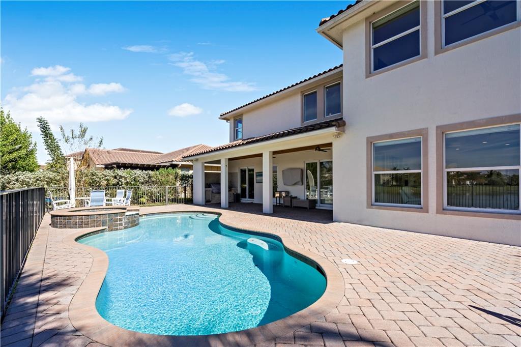 Heron Bay North 3 176-73 - Residential