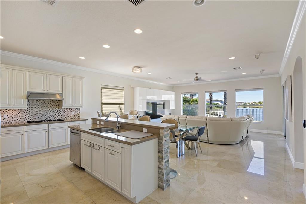 Heron Bay North 3 176-73 - Residential