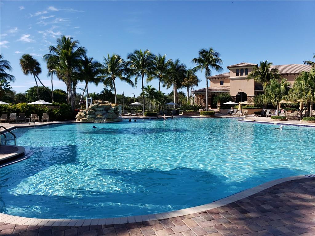 Heron Bay North 3 176-73 - Residential
