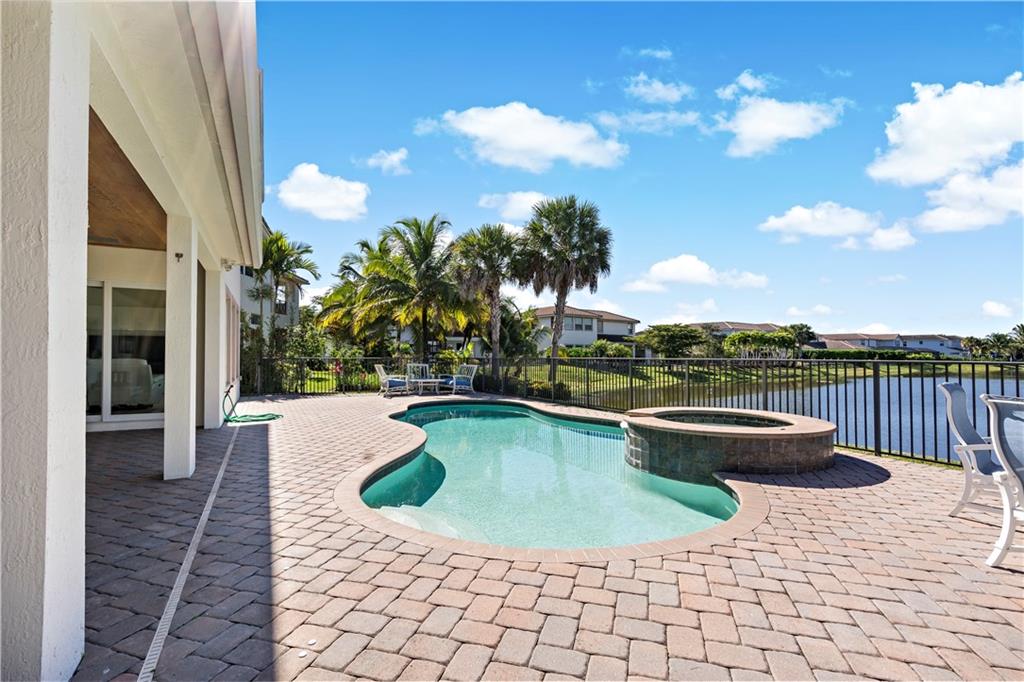 Heron Bay North 3 176-73 - Residential