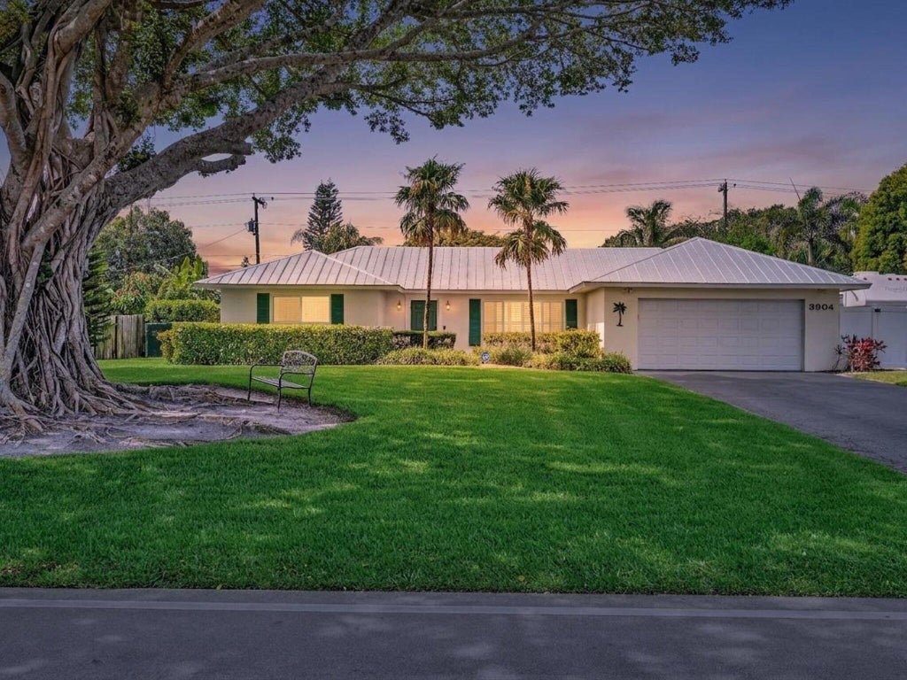 Photo of 3904 Lowson Boulevard, Delray Beach, FL 33445 (MLS # B26029074)