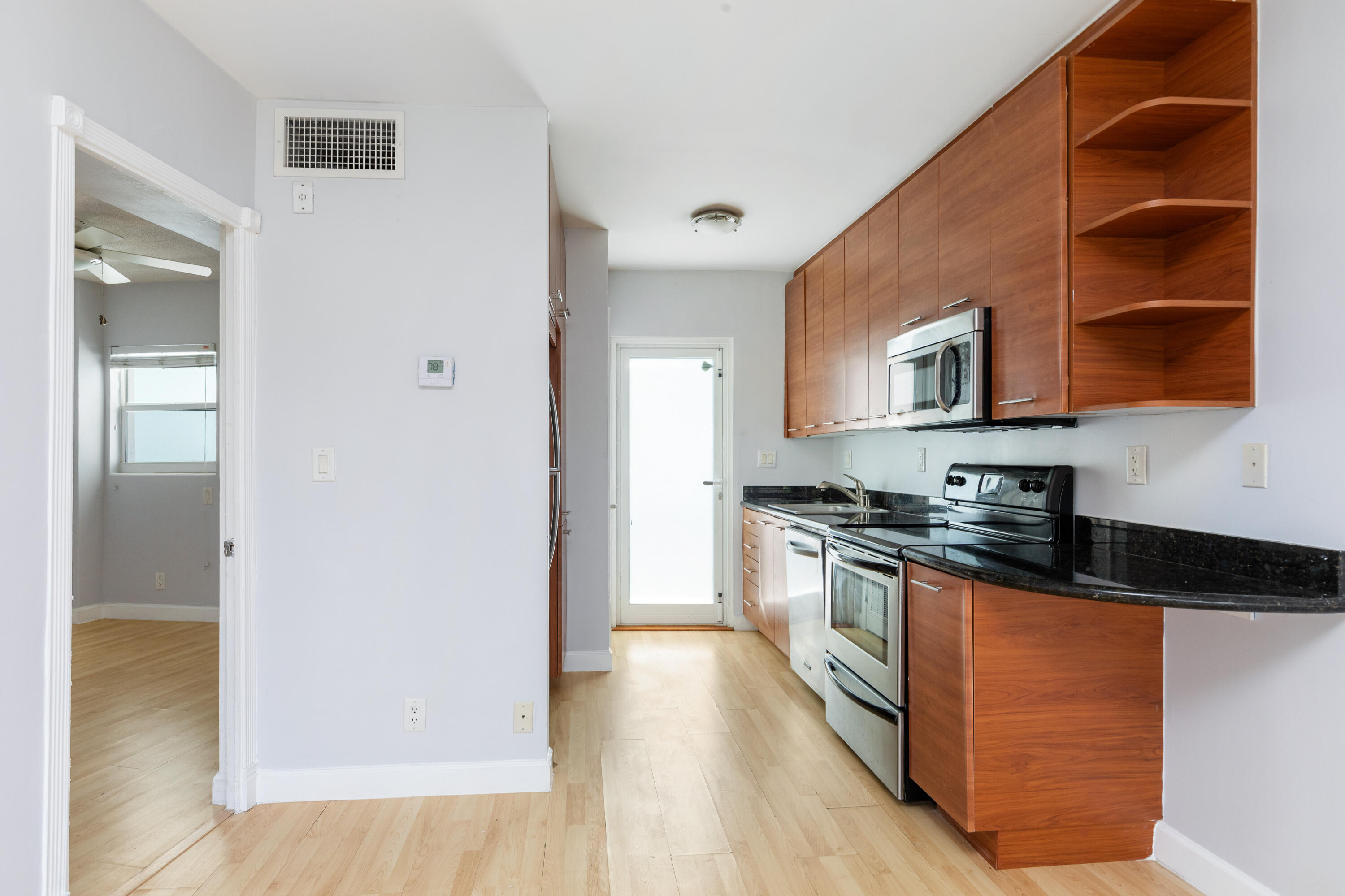 LE CERCLE BY THE BEACH CONDO - Residential