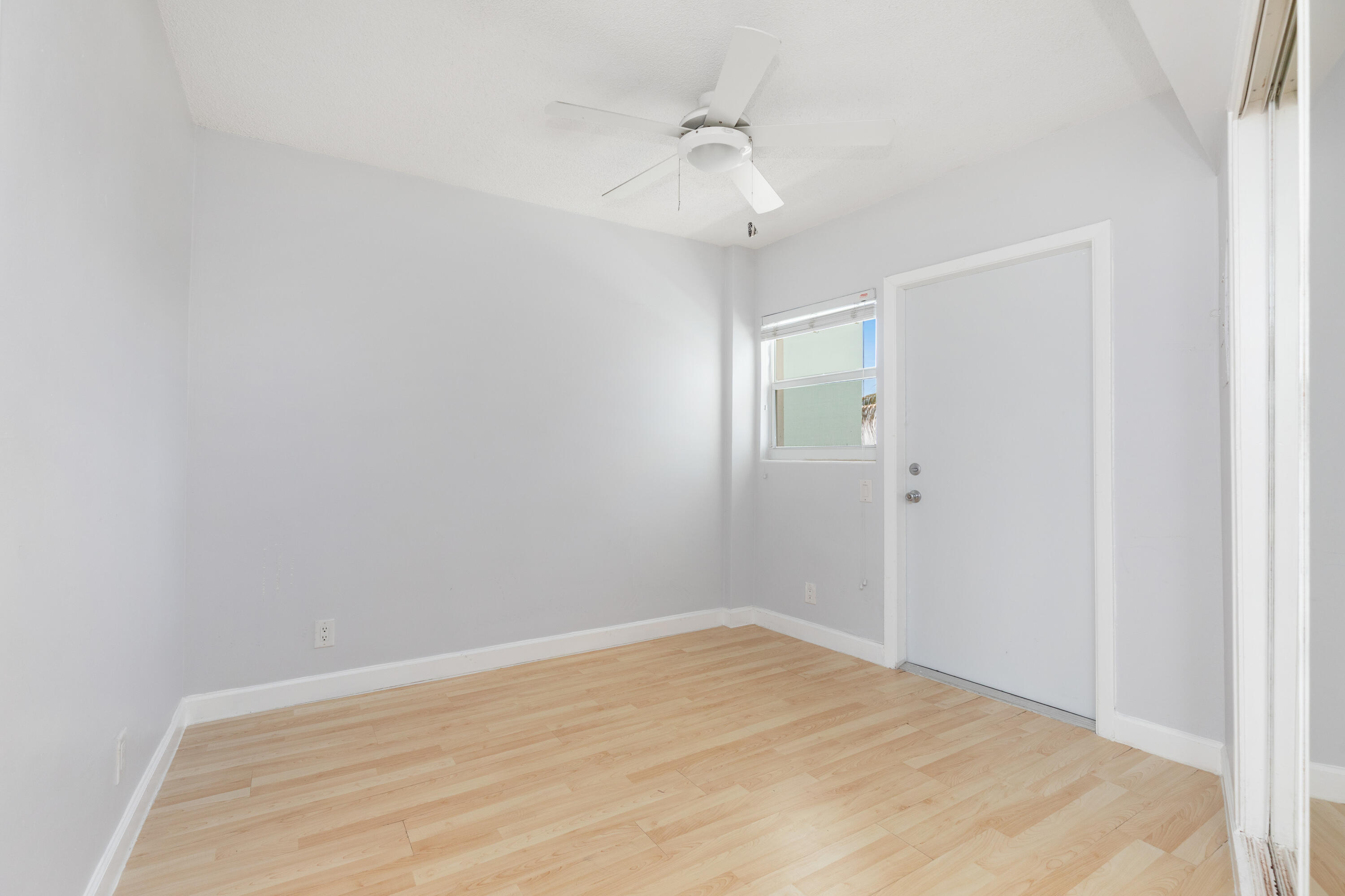 LE CERCLE BY THE BEACH CONDO - Residential