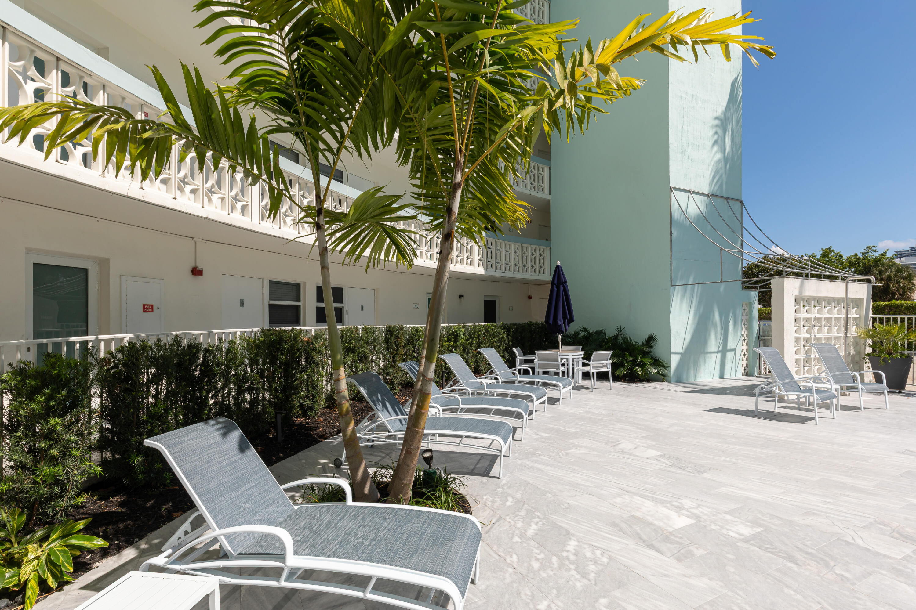 LE CERCLE BY THE BEACH CONDO - Residential