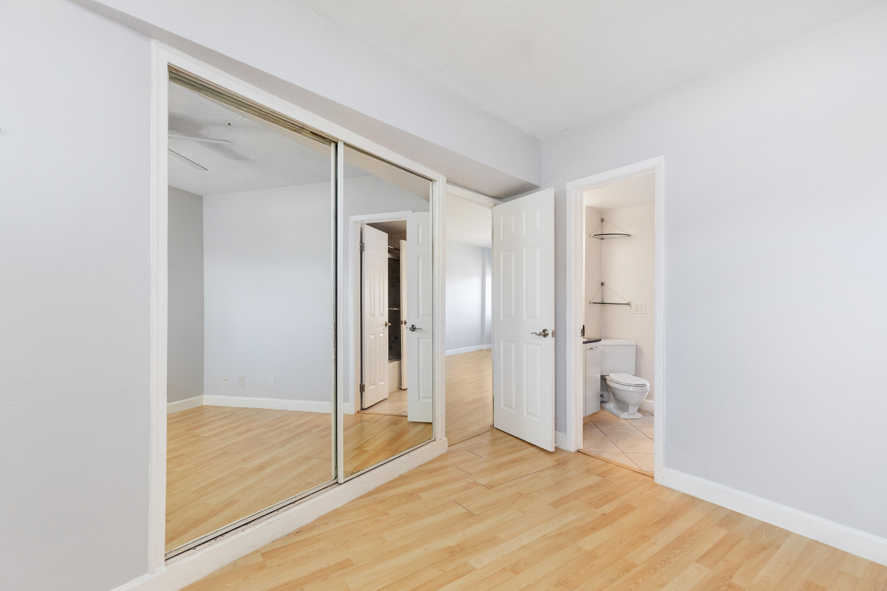 LE CERCLE BY THE BEACH CONDO - Residential