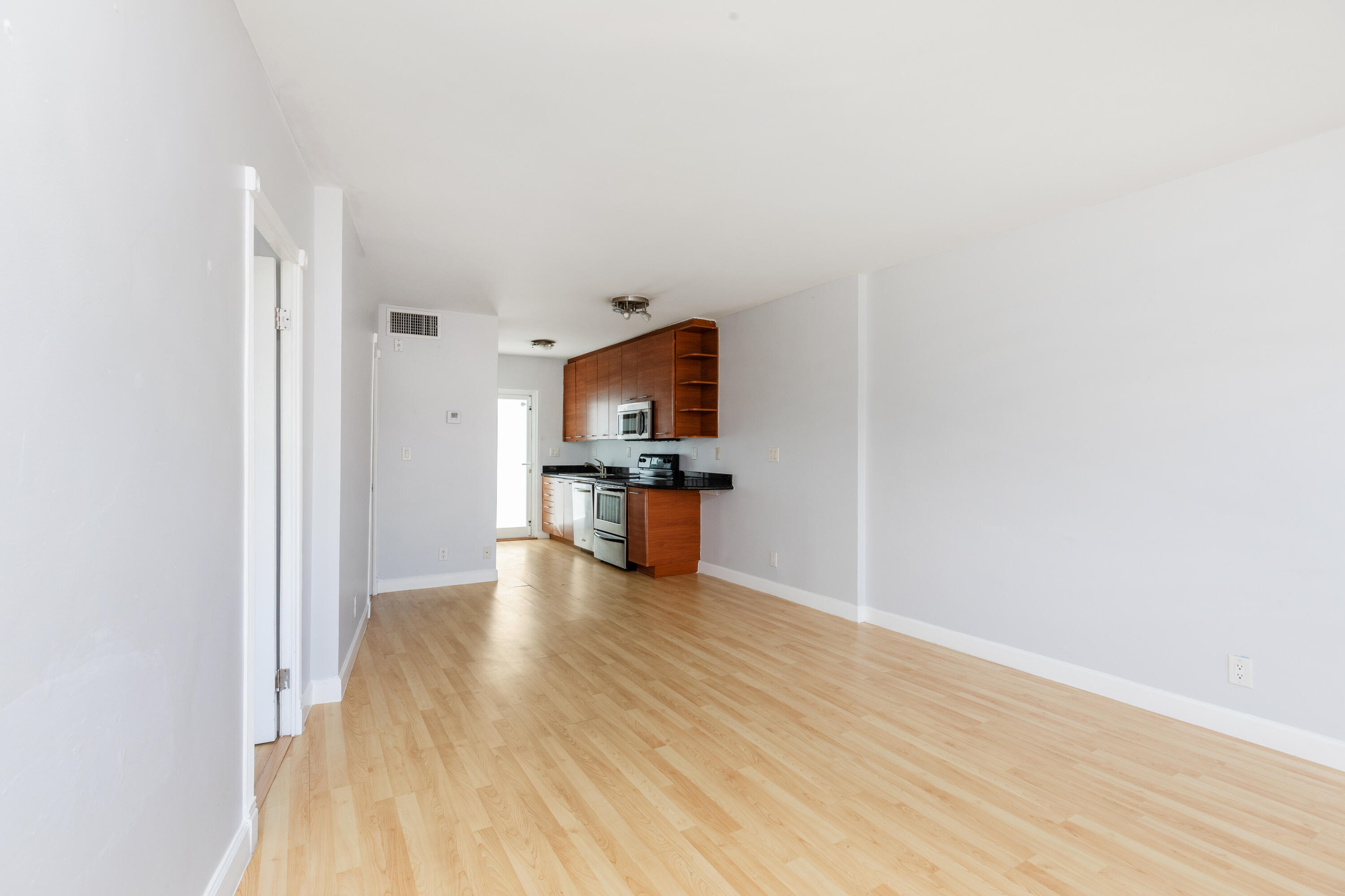 LE CERCLE BY THE BEACH CONDO - Residential