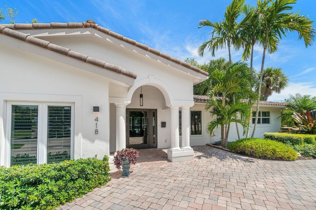 Photo of 418 SW 7th Ter, Boca Raton, FL 33486 (MLS # R11026796)