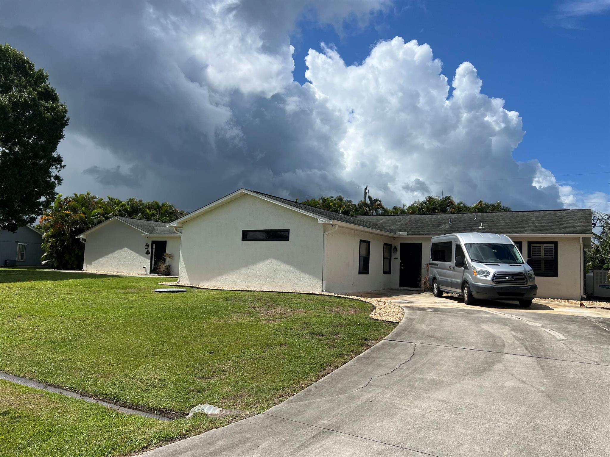 1290 SW Fletcher Lane
