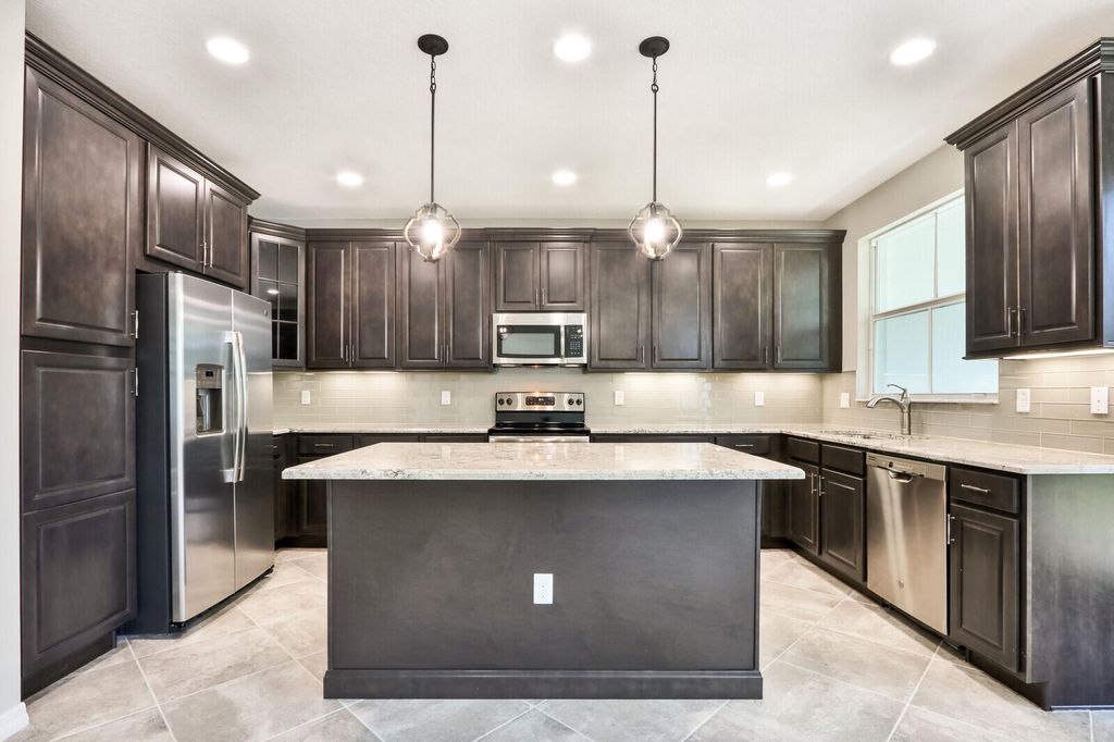 Photo of 12836 Trevi Isle Drive, Palm Beach Gardens, FL 33418 (MLS # R11002145)