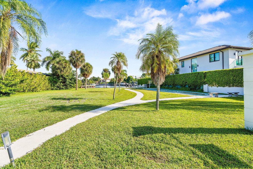 Photo of 580 Egret Drive #123, Hallandale Beach, FL 33009 (MLS # R11143594)