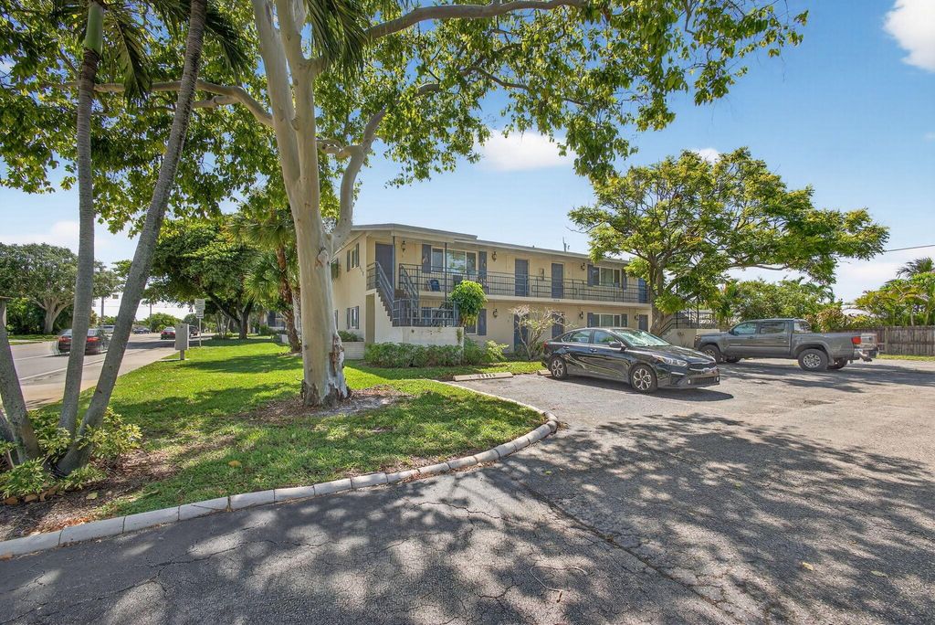 Photo of 809 Lighthouse Drive #D, North Palm Beach, FL 33408 (MLS # R11119110)