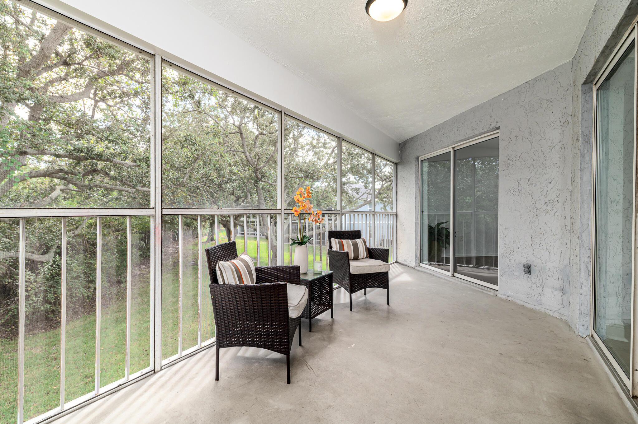 THE VILLAGE OF STUART CON - Residential Lease