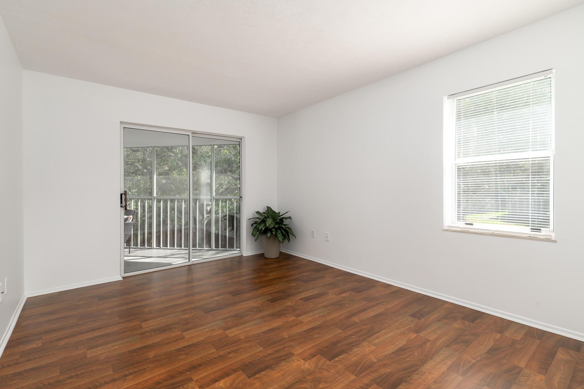 THE VILLAGE OF STUART CON - Residential Lease