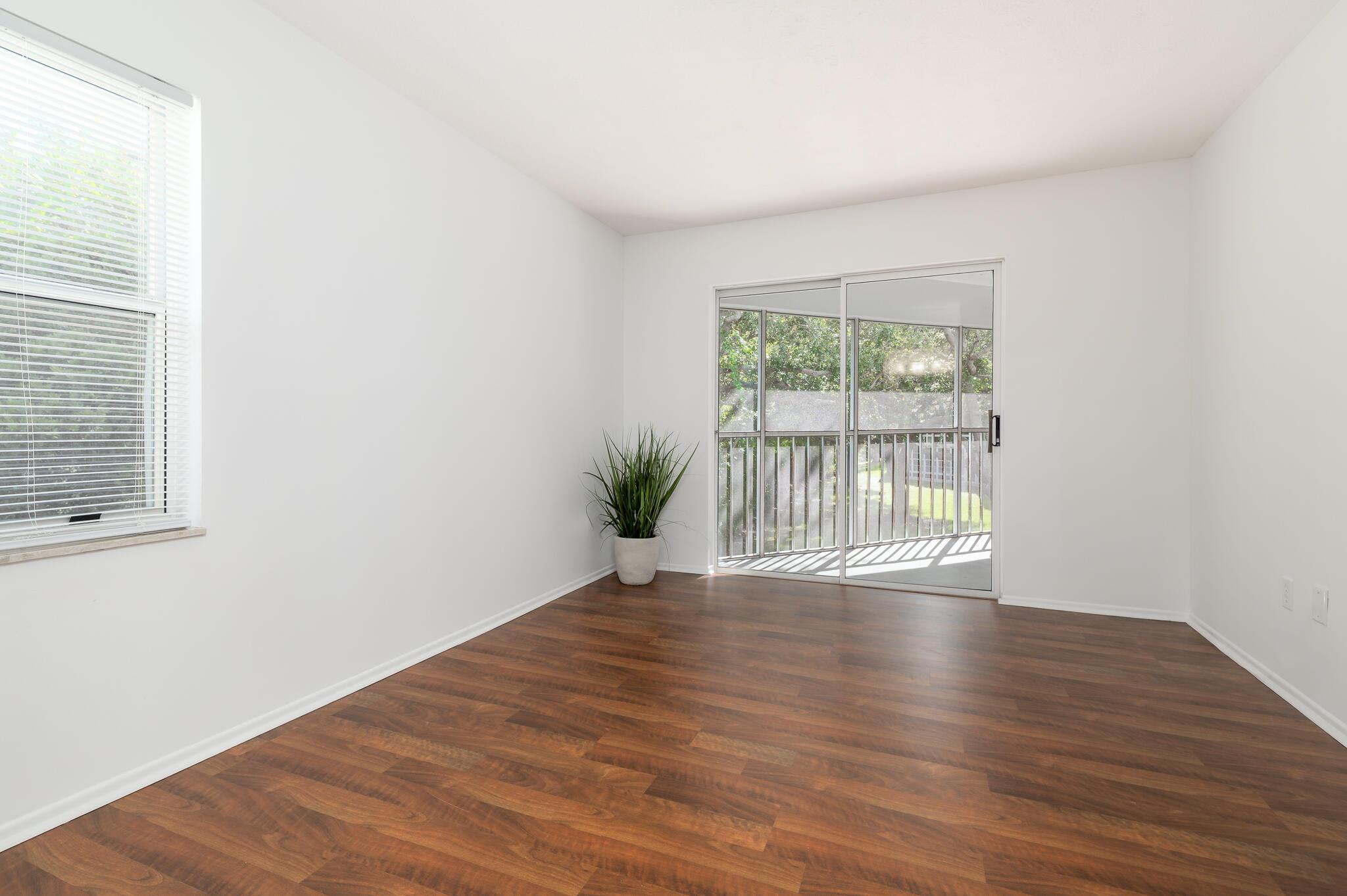 THE VILLAGE OF STUART CON - Residential Lease