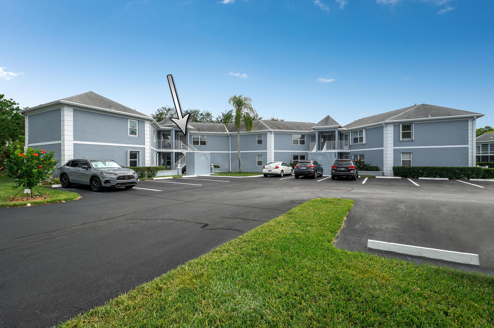 THE VILLAGE OF STUART CON - Residential Lease