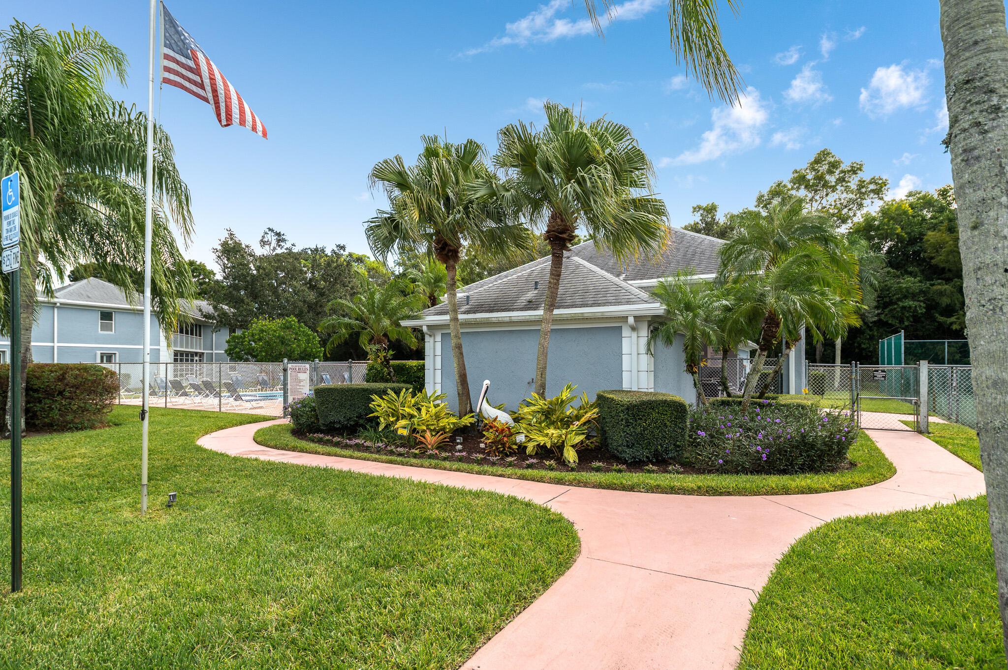 THE VILLAGE OF STUART CON - Residential Lease