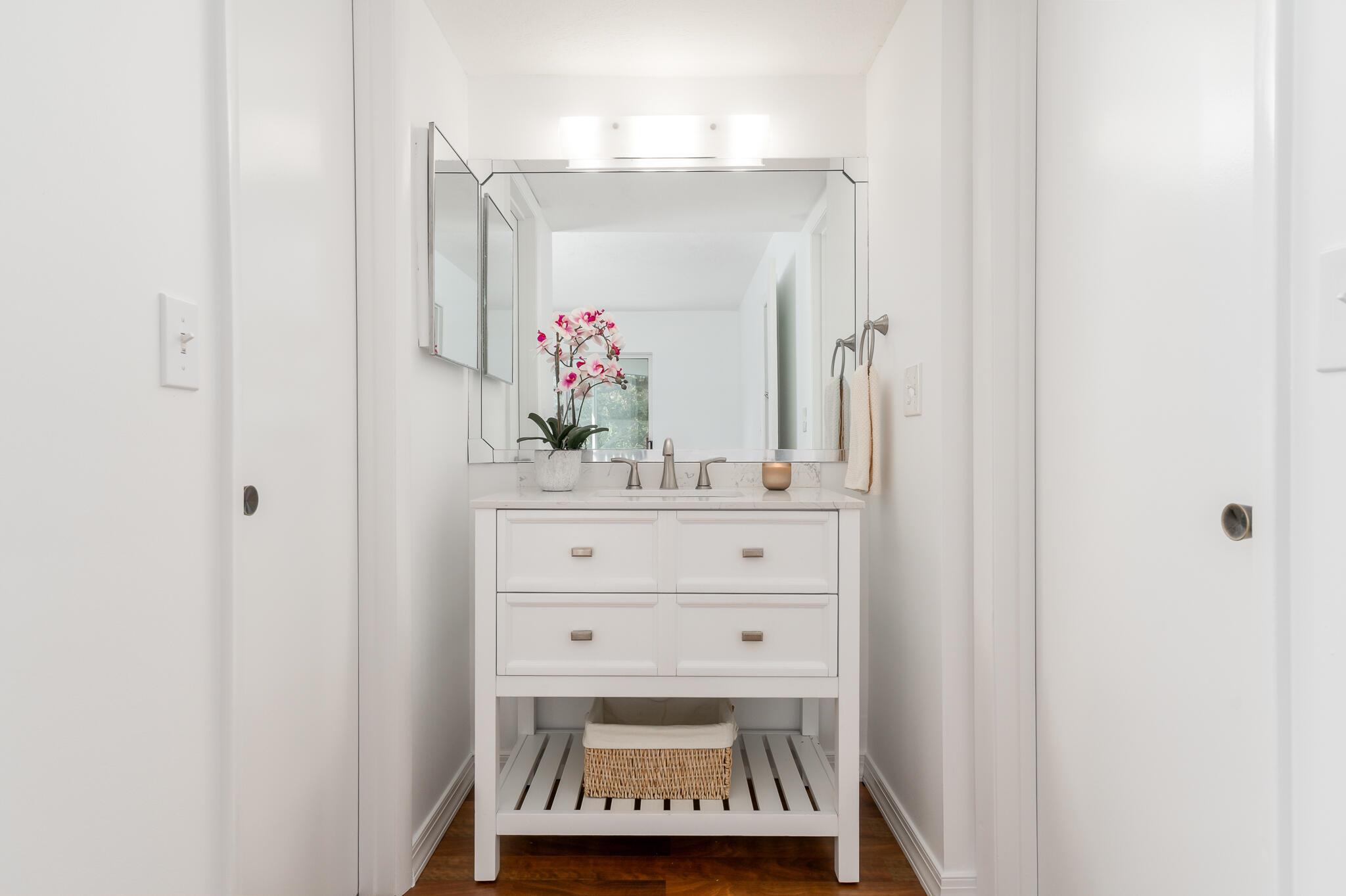 THE VILLAGE OF STUART CON - Residential Lease